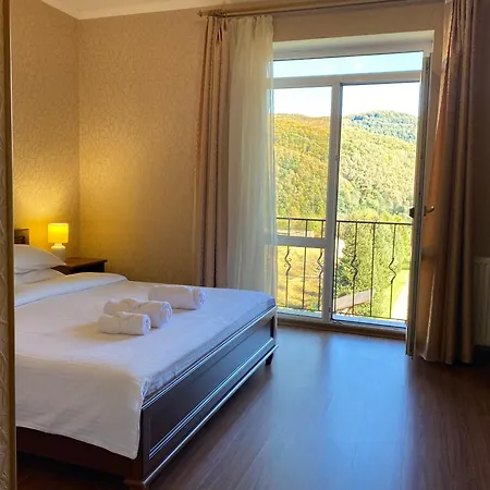 в горах у аліни Guest house