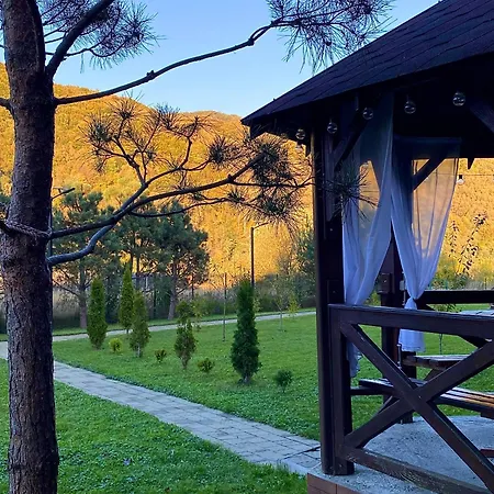 в горах у аліни Guest house