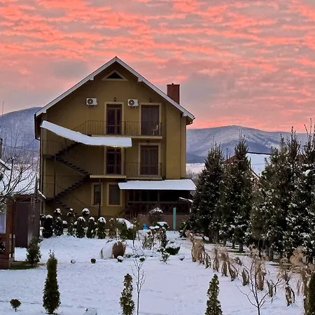 в горах у аліни Guest house Solochin