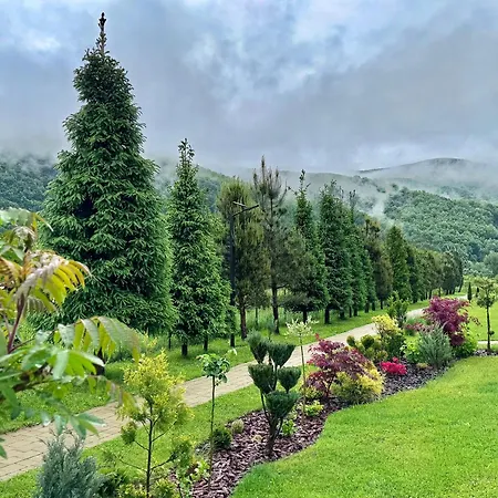 в горах у аліни