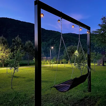 в горах у аліни