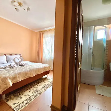 Guest house в горах у аліни