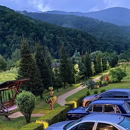 в горах у аліни Vendégház