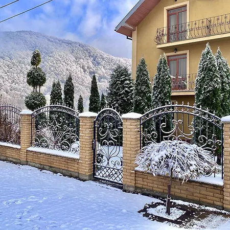 Guest house в горах у аліни *