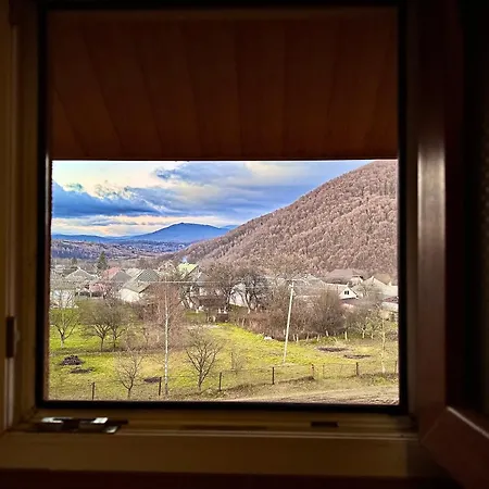 в горах у аліни Guest house *